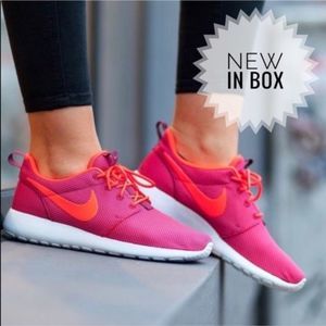 NWT Nike Women’s Roshe One Shoes